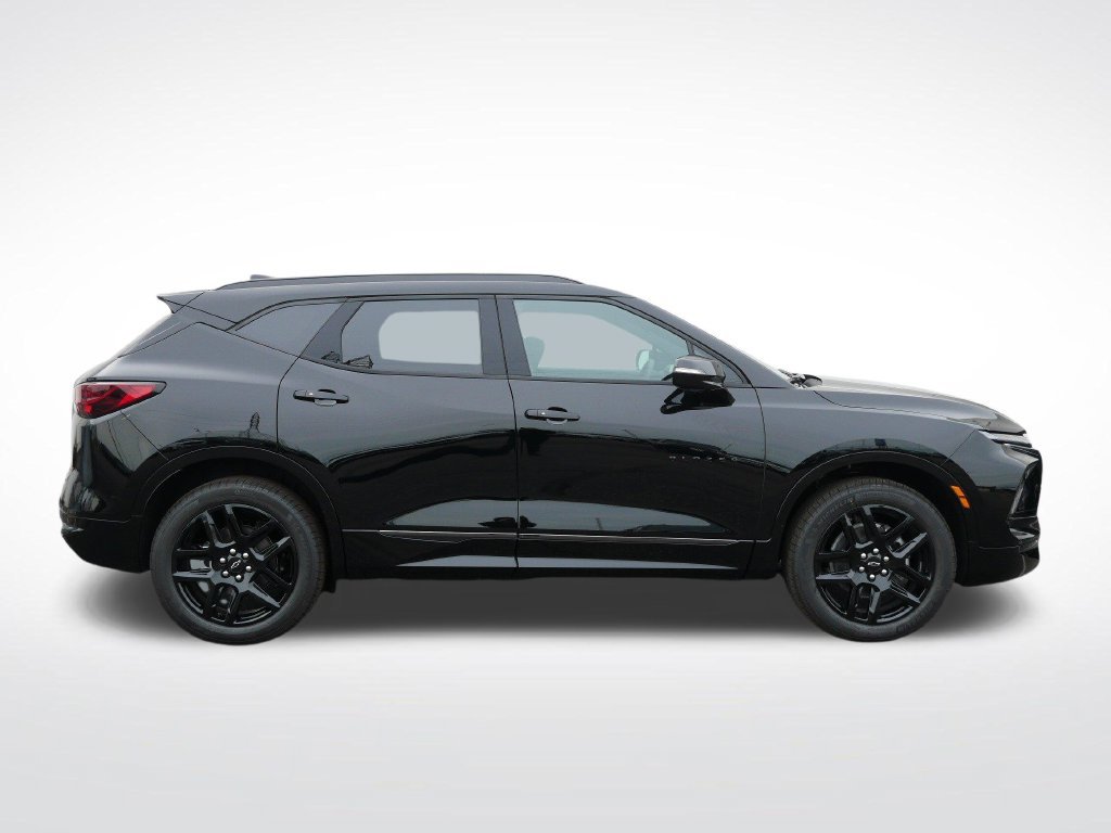 New 2026 Chevrolet Blazer RS w/ Driver Confidence II Package AWD/4WD image 2