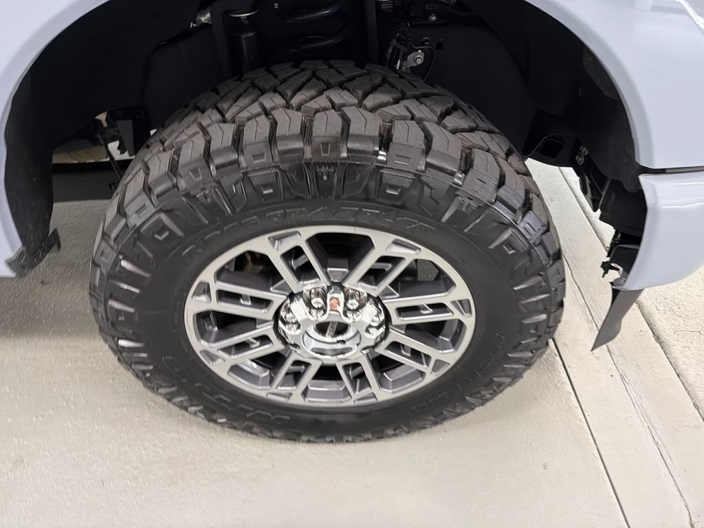 Used 2026 Ford F250 Platinum w/ FX4 Off-Road Package AWD/4WD image 5
