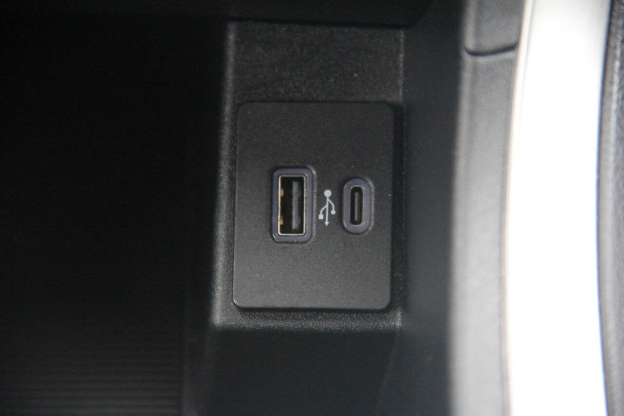 Certified 2024 Ford Edge SEL image 22