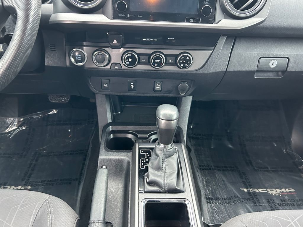 Used 2017 Toyota Tacoma TRD Off-Road w/ Tow Package (A/T) image 12