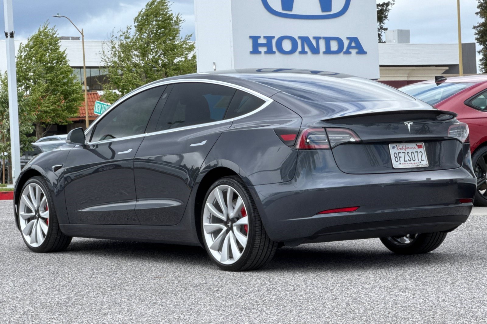 Used 2018 Tesla Model 3 Performance image 3