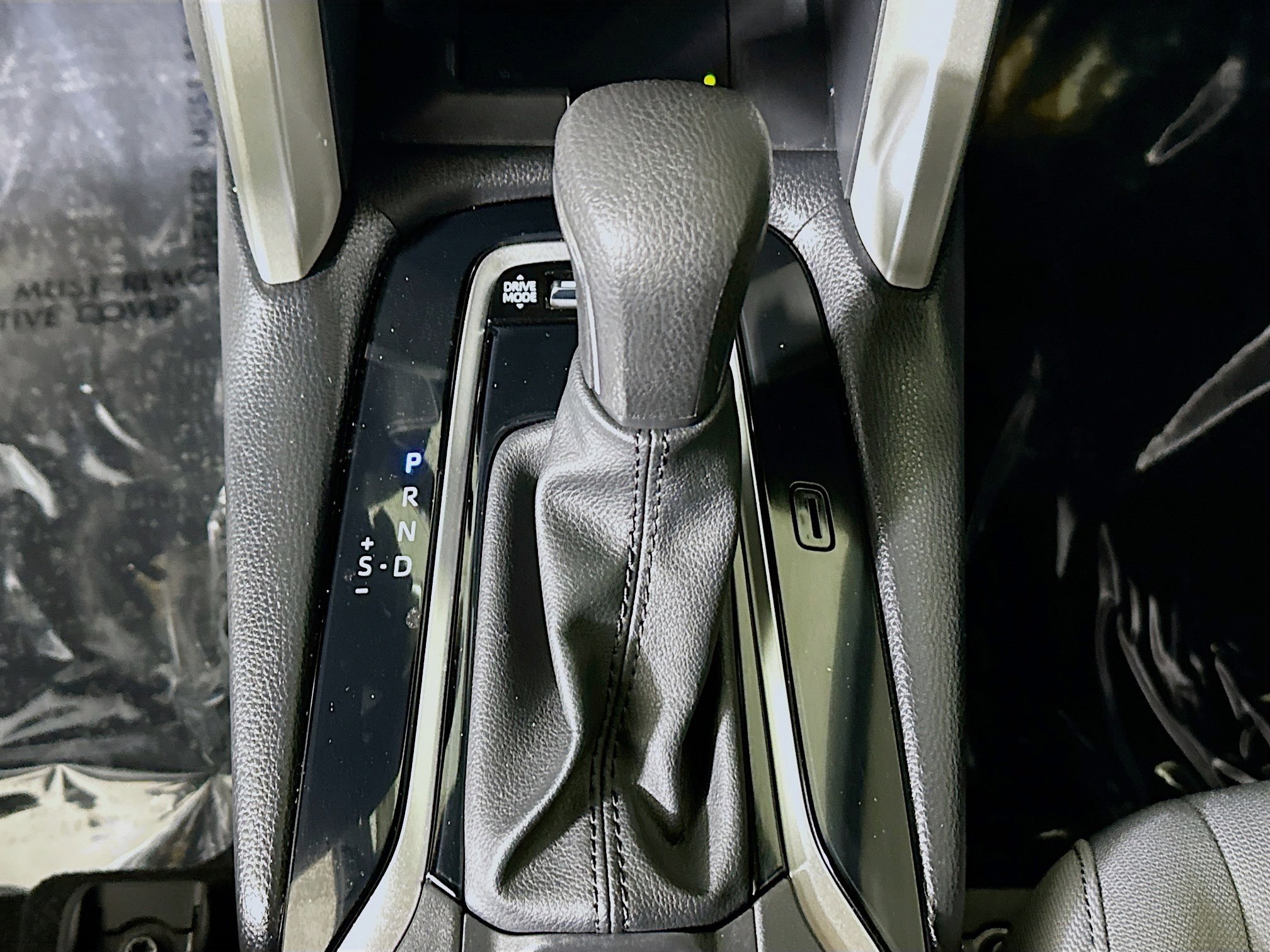 Used 2024 Toyota Corolla Cross SE w/ Moonroof Package image 21