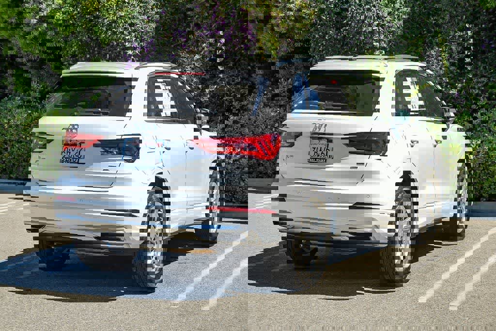 Used 2022 Audi Q3 2.0T Premium Plus image 4