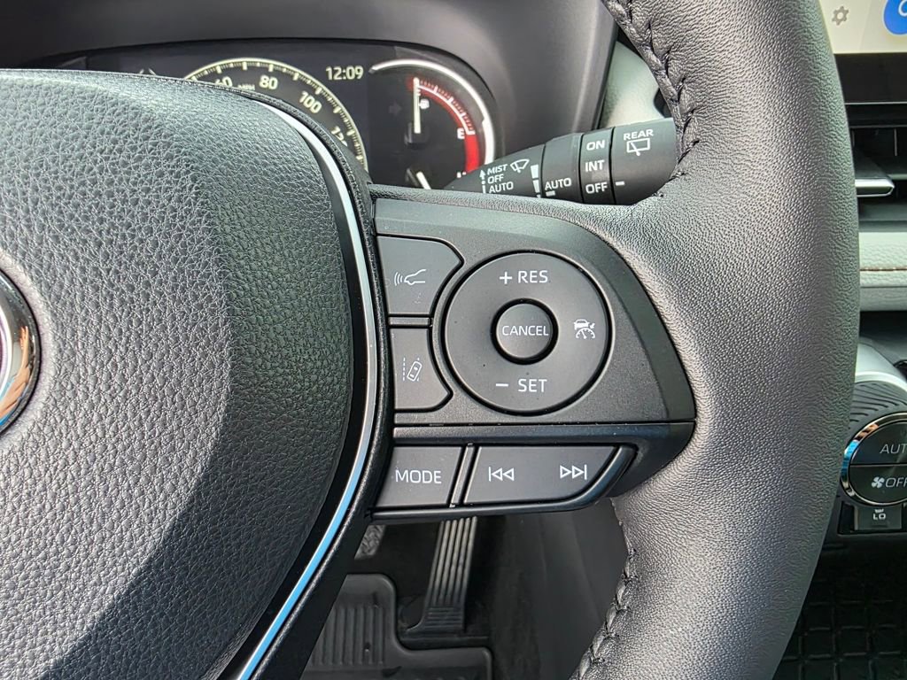 Used 2025 Toyota RAV4 XLE Premium image 13