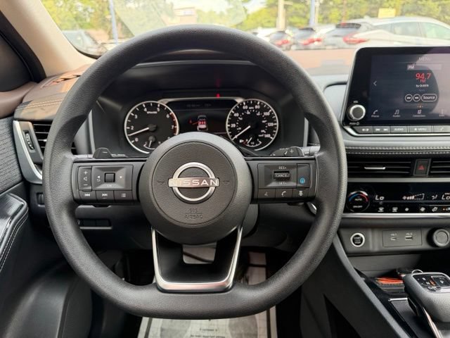 Used 2023 Nissan Rogue SV AWD/4WD image 21