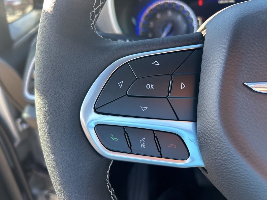 New 2026 Chrysler Pacifica Select FWD image 48