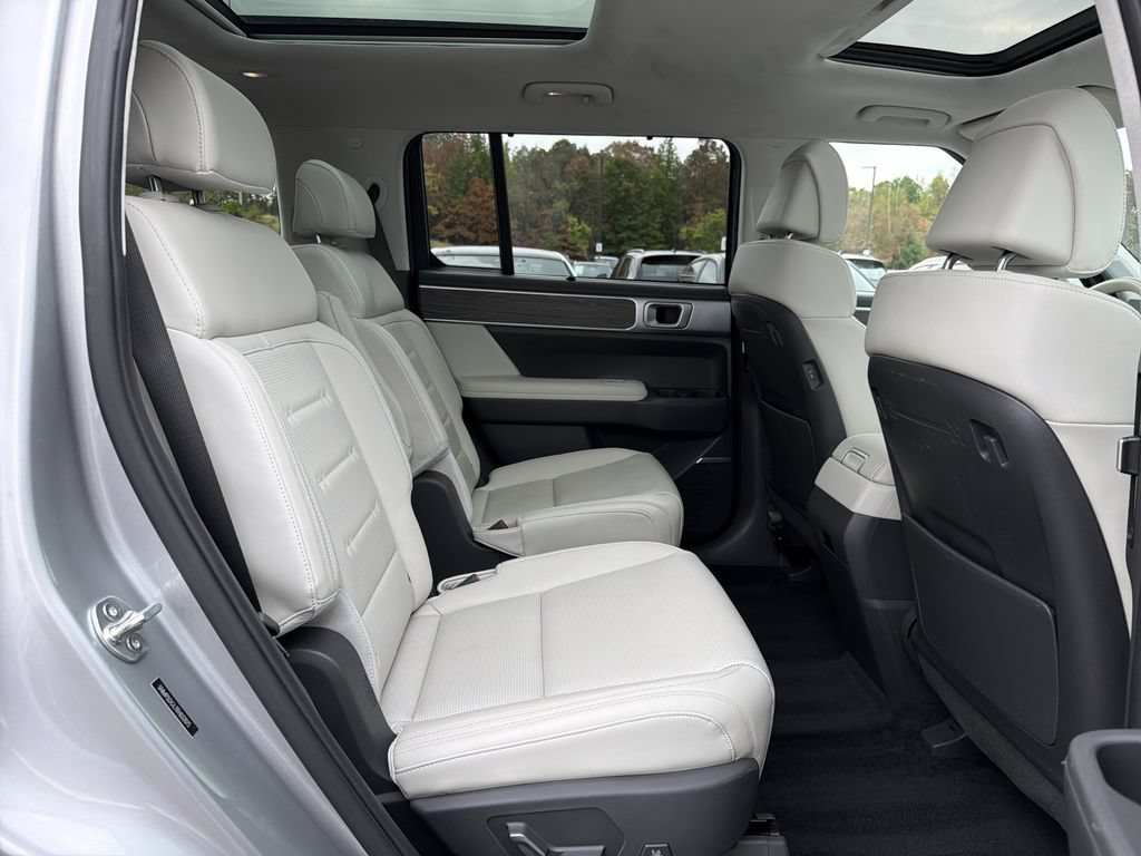 Used 2024 Hyundai Santa Fe Calligraphy AWD/4WD image 17