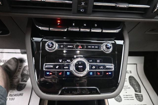 Used 2022 Lincoln Corsair AWD w/ Equipment Group 101A image 15