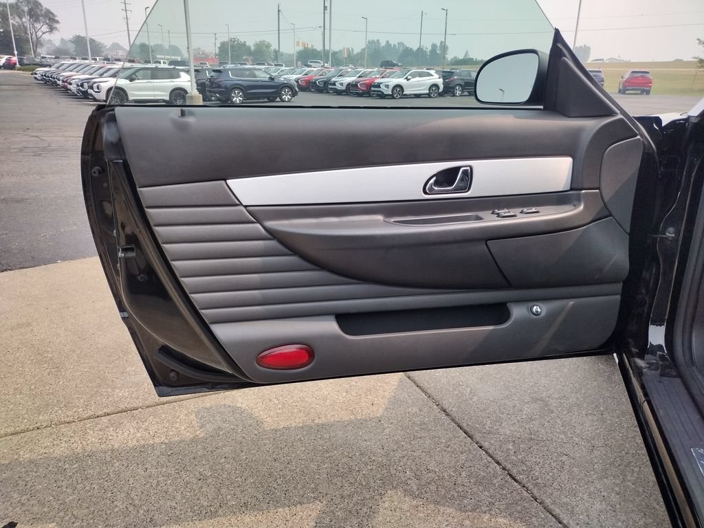 Used 2002 Ford Thunderbird RWD image 9