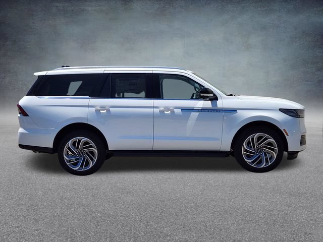 New 2026 Lincoln Navigator Premiere AWD/4WD image 8
