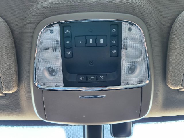 Used 2018 Jeep Grand Cherokee Limited w/ Luxury Group II AWD/4WD image 23