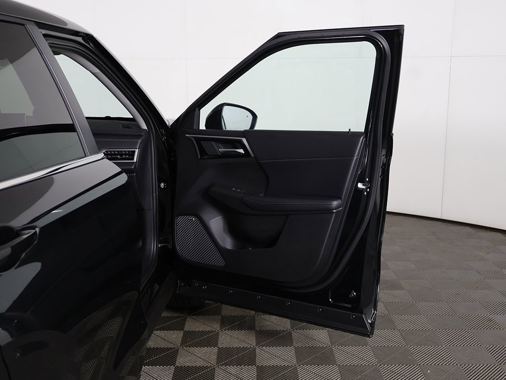 New 2025 Mitsubishi Outlander SE image 22