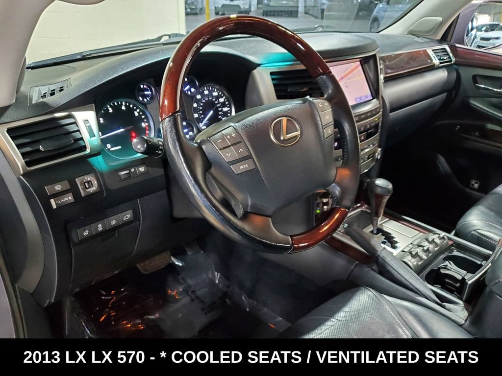Used 2013 Lexus LX 570 4WD w/ Luxury Pkg image 7