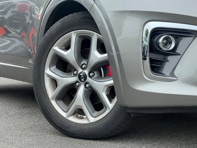 Used 2019 Kia Sorento SX w/ SX Touring Package AWD/4WD image 2