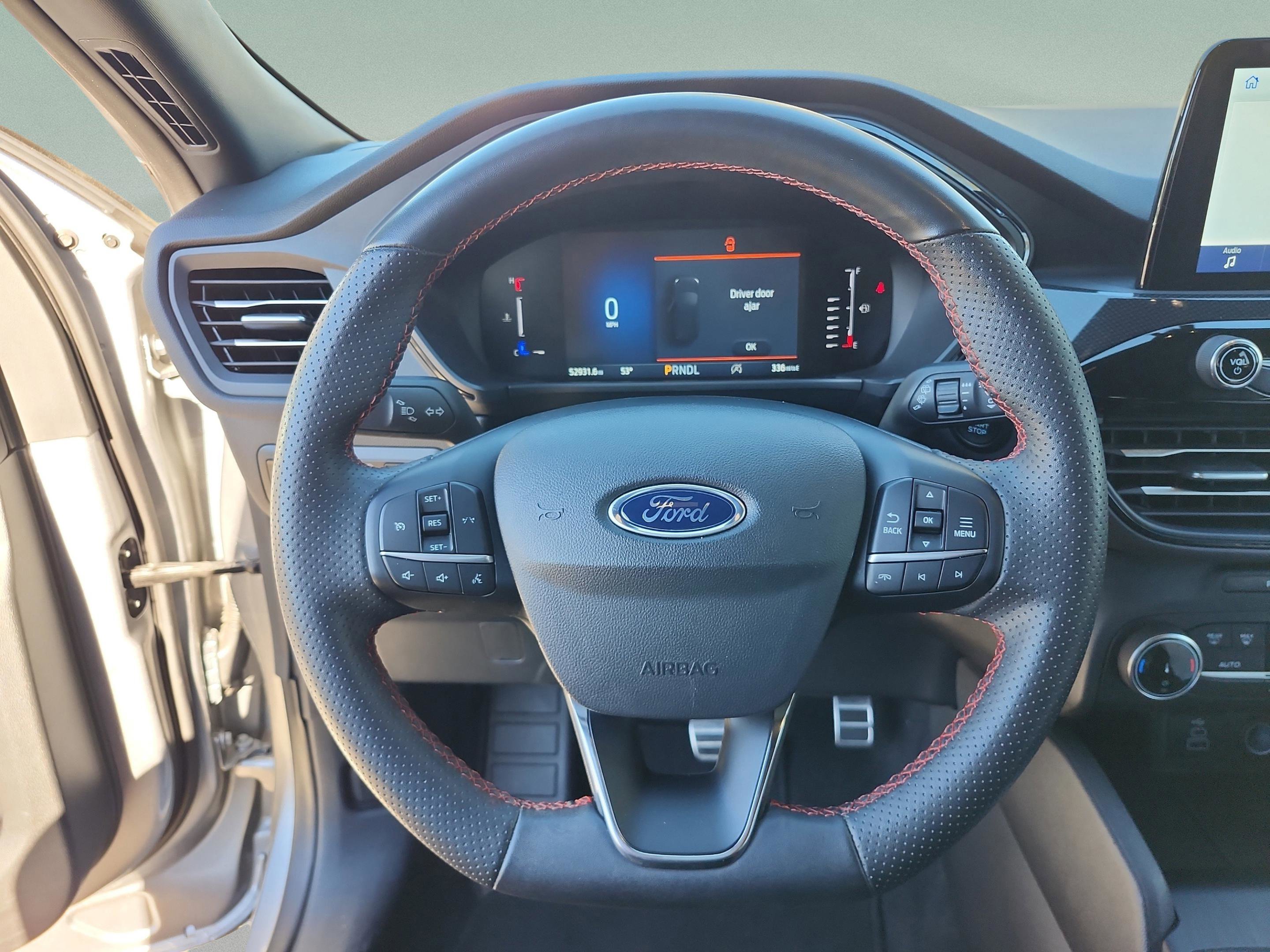 Used 2024 Ford Escape ST-Line image 11