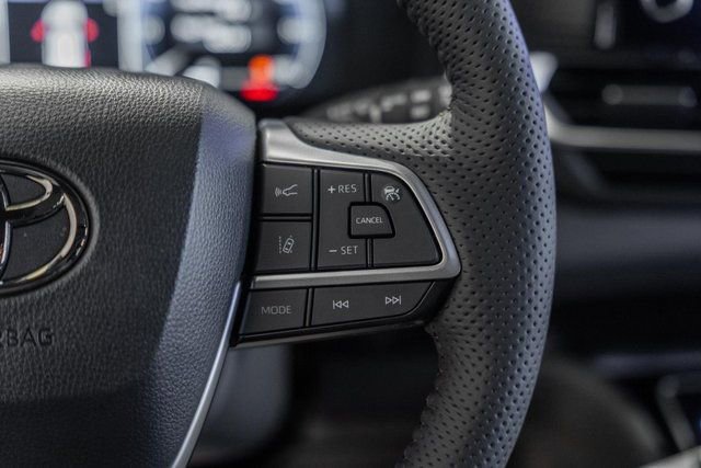 New 2026 Toyota Sienna Platinum image 28