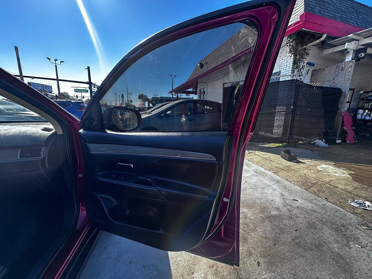 Used 2020 Mitsubishi Outlander SE FWD image 13