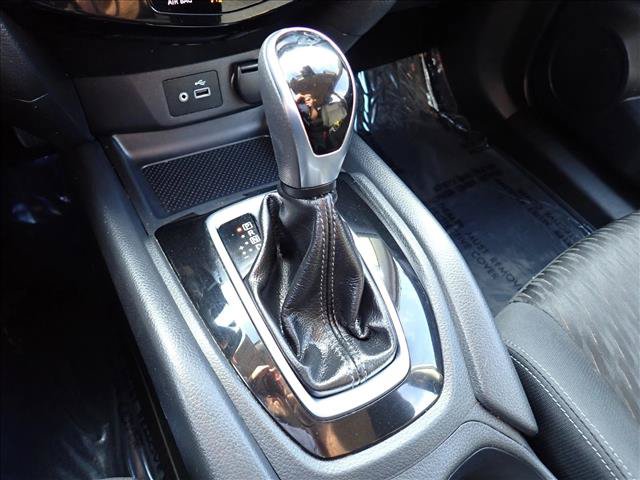 Used 2020 Nissan Rogue S AWD/4WD image 15