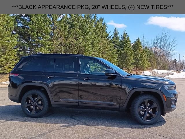 Used 2023 Jeep Grand Cherokee Limited w/ Black Appearance Package AWD/4WD image 32