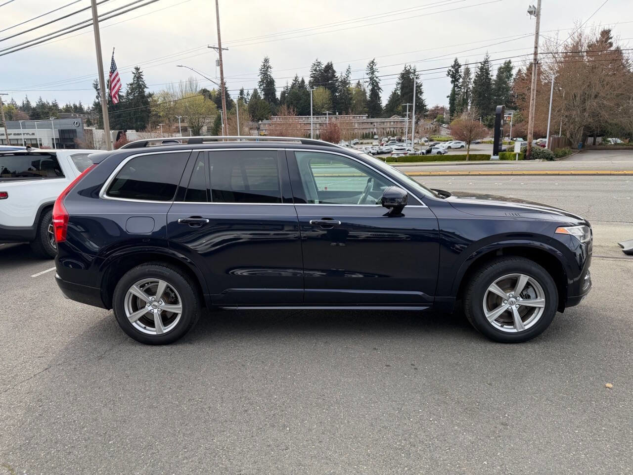 Used 2016 Volvo XC90 T5 Momentum AWD/4WD image 11