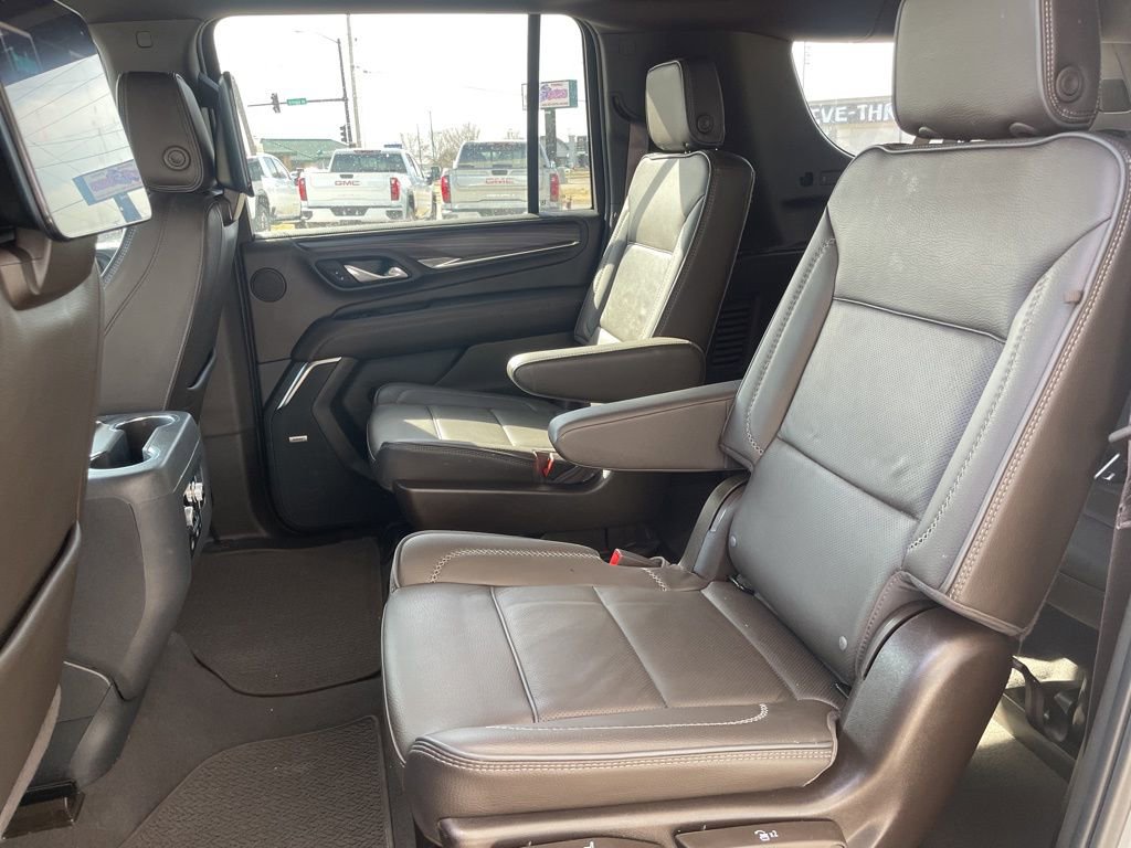 Used 2024 GMC Yukon XL Denali w/ Advanced Technology Package image 46