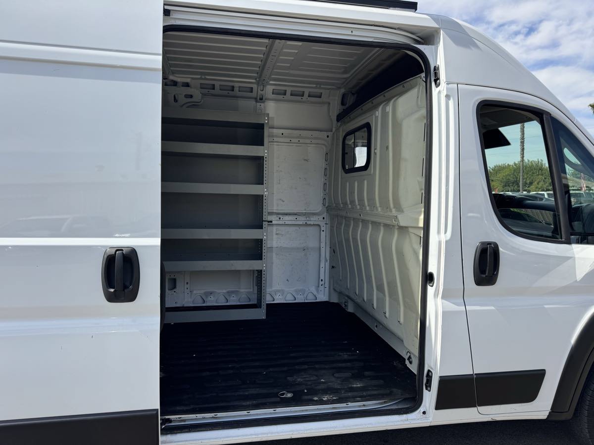 Used 2025 RAM ProMaster 2500 FWD image 17