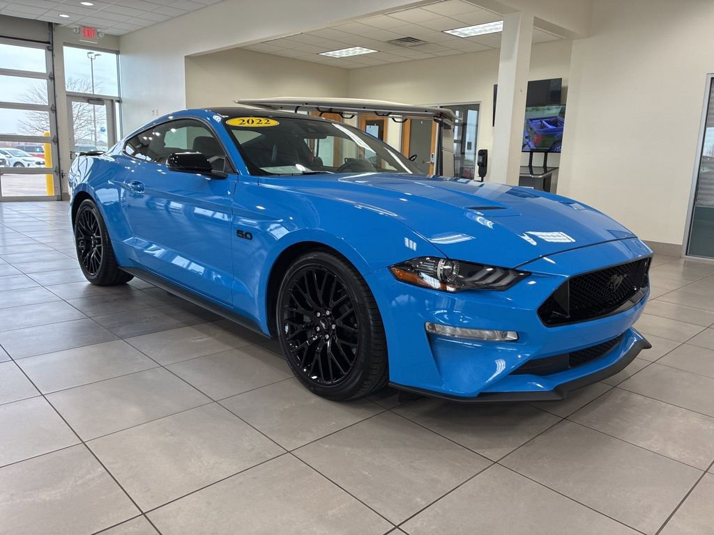 Used 2022 Ford Mustang GT Premium w/ Equipment Group 401A RWD image 2