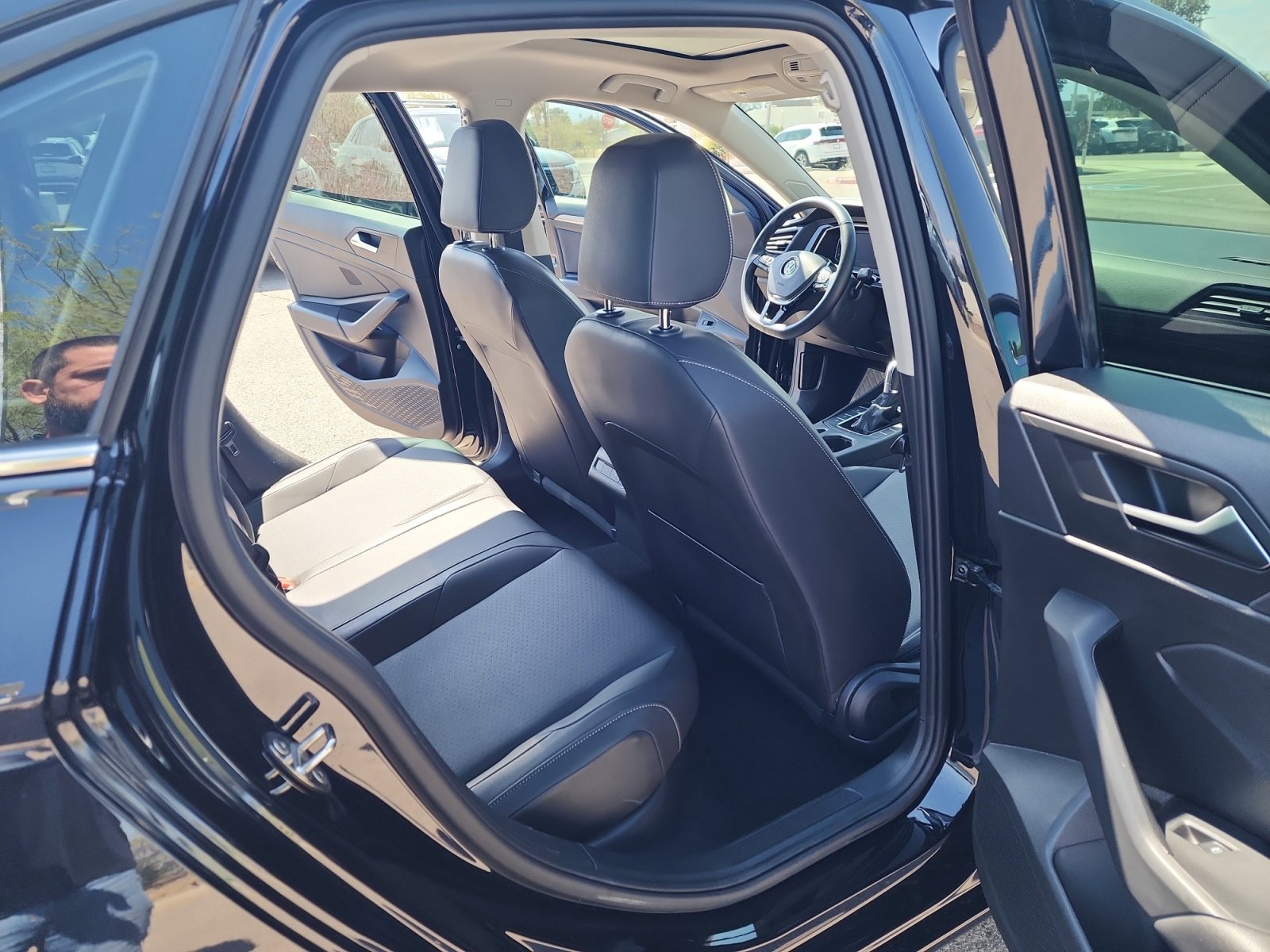 Used 2019 Volkswagen Jetta SEL w/ Cold Weather Package image 18