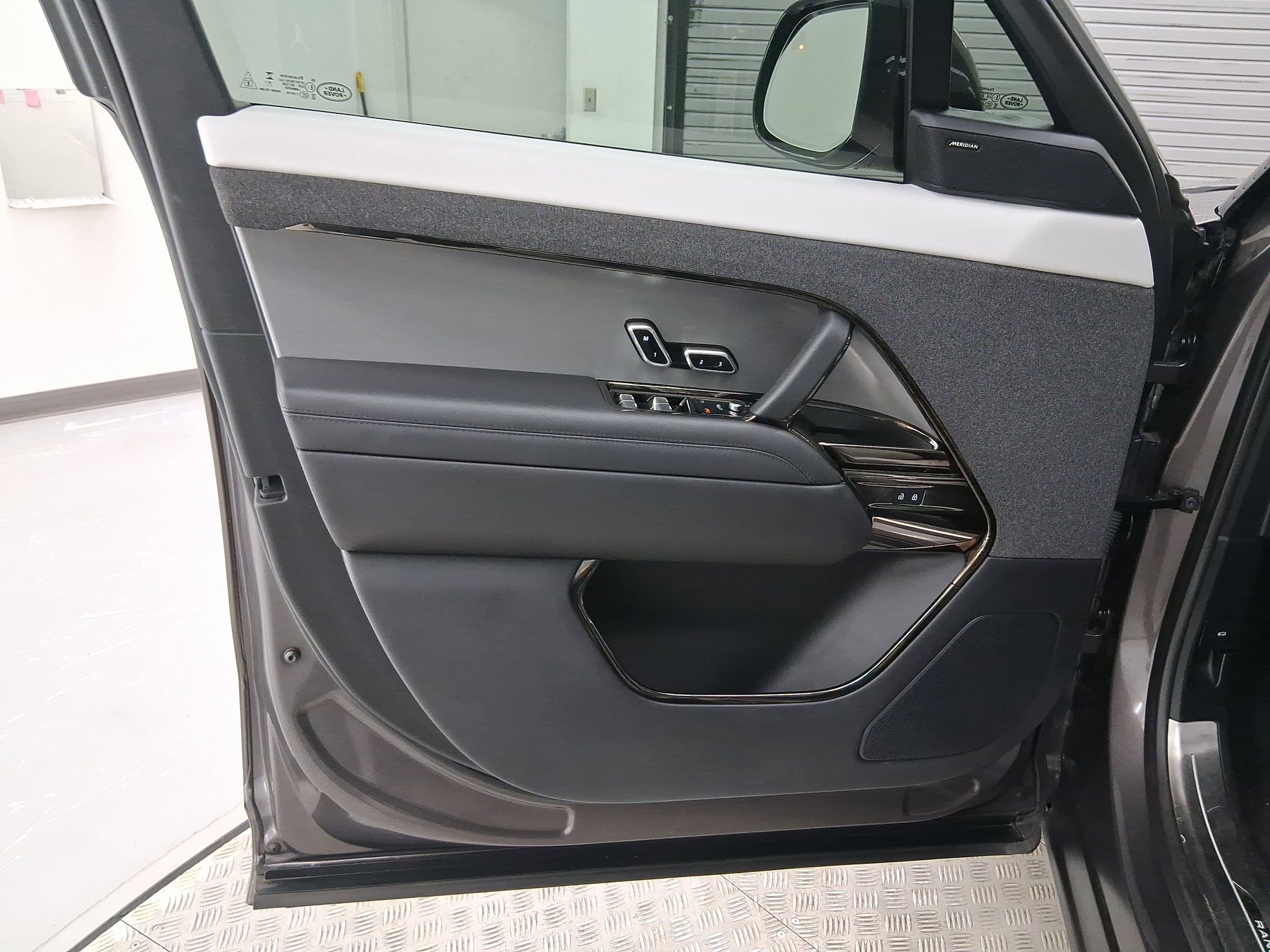 Used 2024 Land Rover Range Rover Sport Dynamic SE image 12