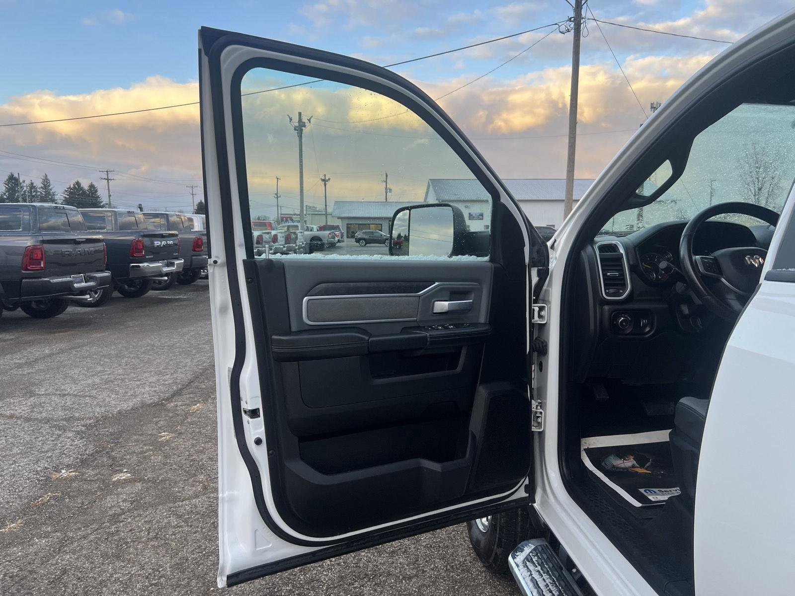 Used 2021 RAM 2500 Big Horn image 8