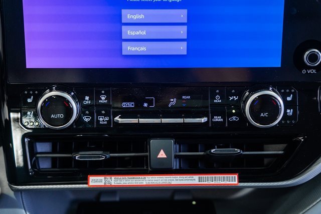 New 2025 Toyota Highlander Platinum image 23