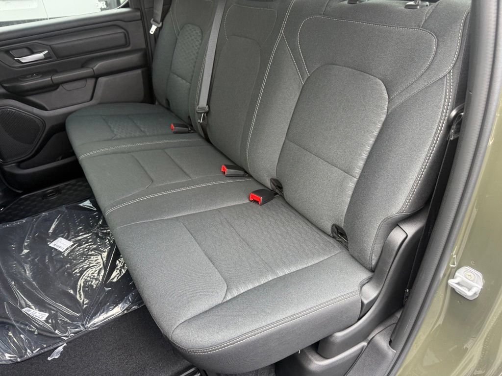 New 2026 RAM 1500 Express AWD/4WD image 33