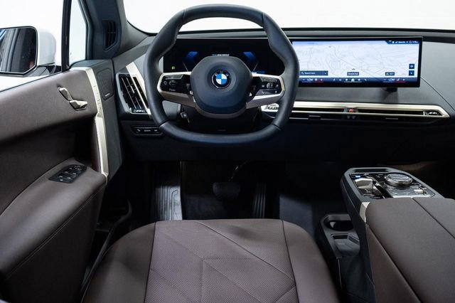 New 2026 BMW iX xDrive45 image 4
