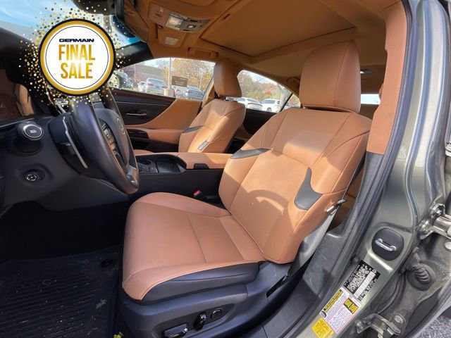 Certified 2025 Lexus ES 350 w/ Premium Package image 10