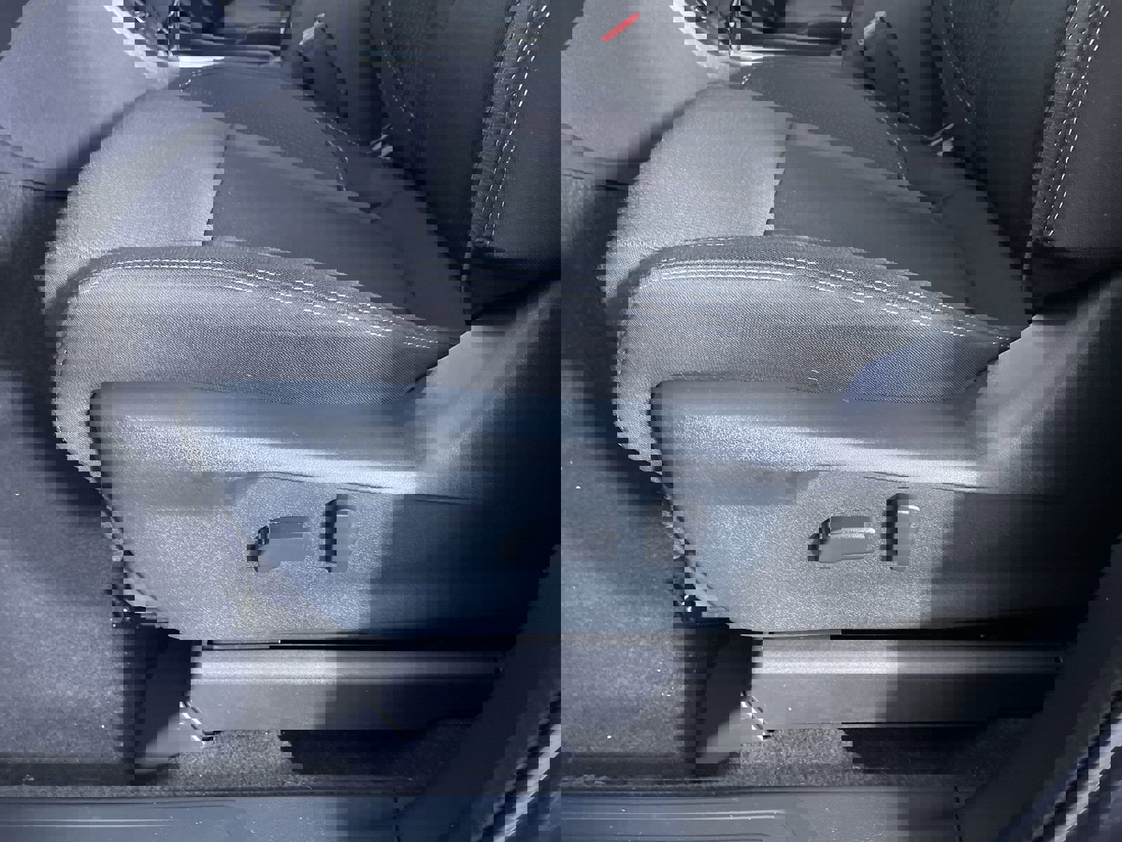 Used 2023 Subaru Ascent Premium w/ Convenience Package AWD/4WD image 13