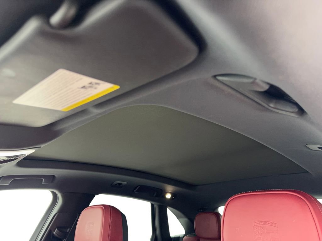 Used 2022 Porsche Macan image 68