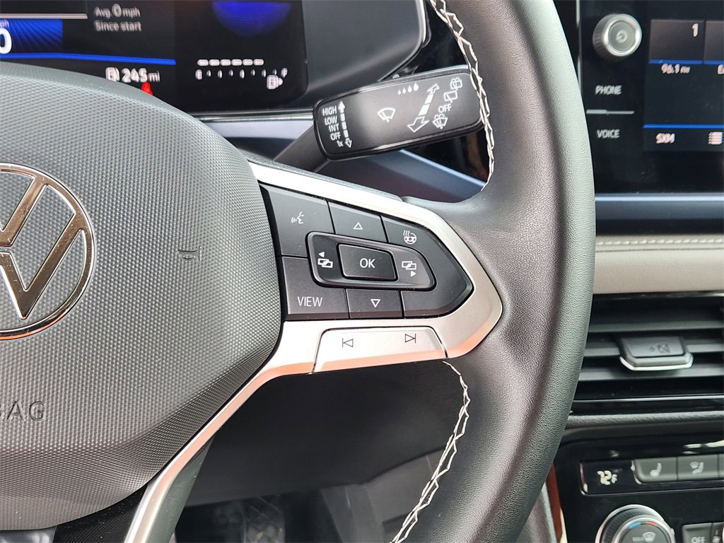 Used 2024 Volkswagen Taos SE image 9