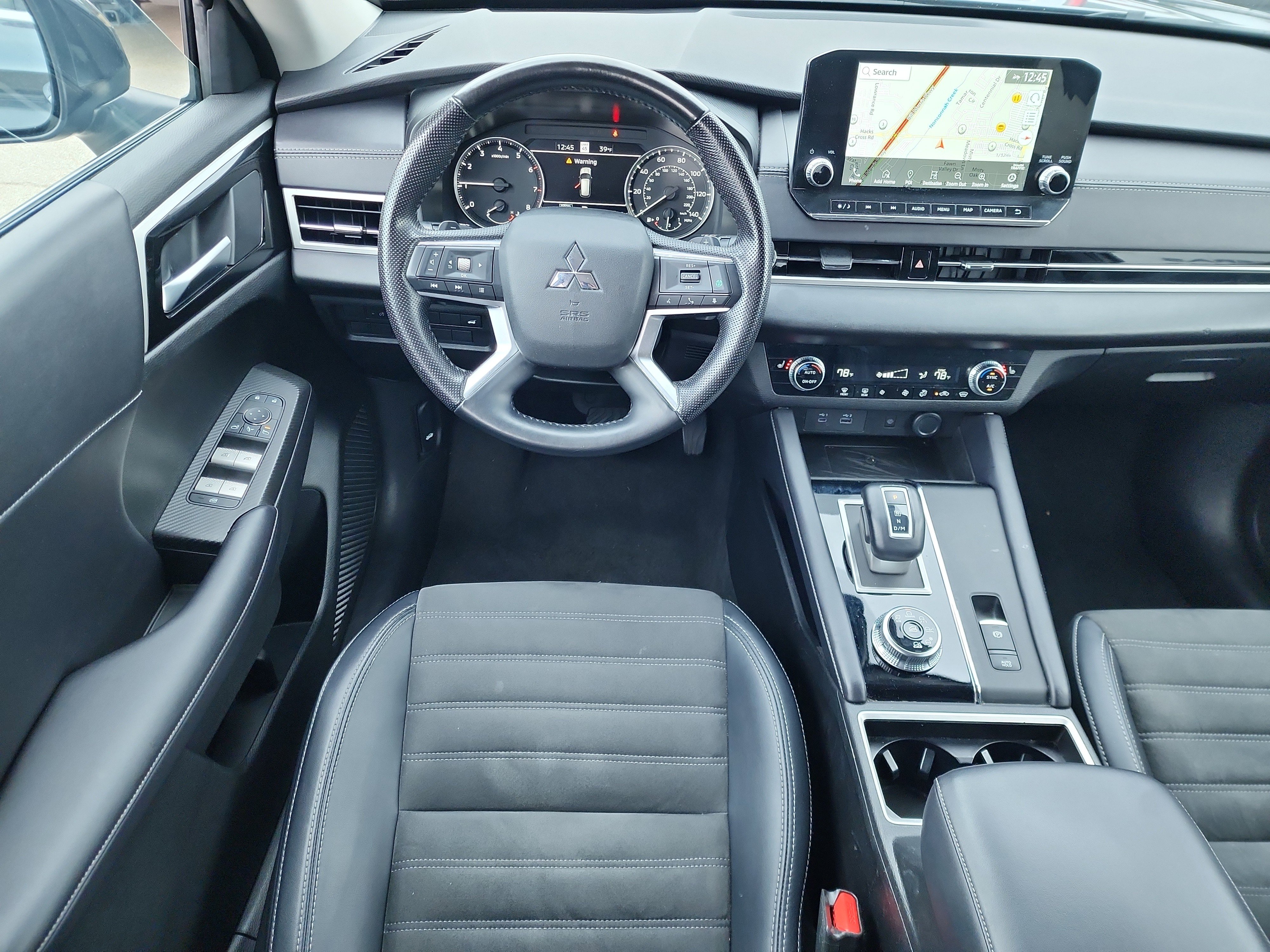 Used 2024 Mitsubishi Outlander SE image 12