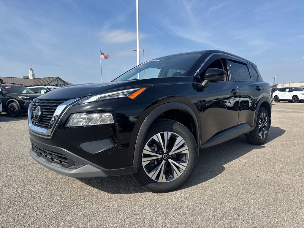 Used 2021 Nissan Rogue SV image 1