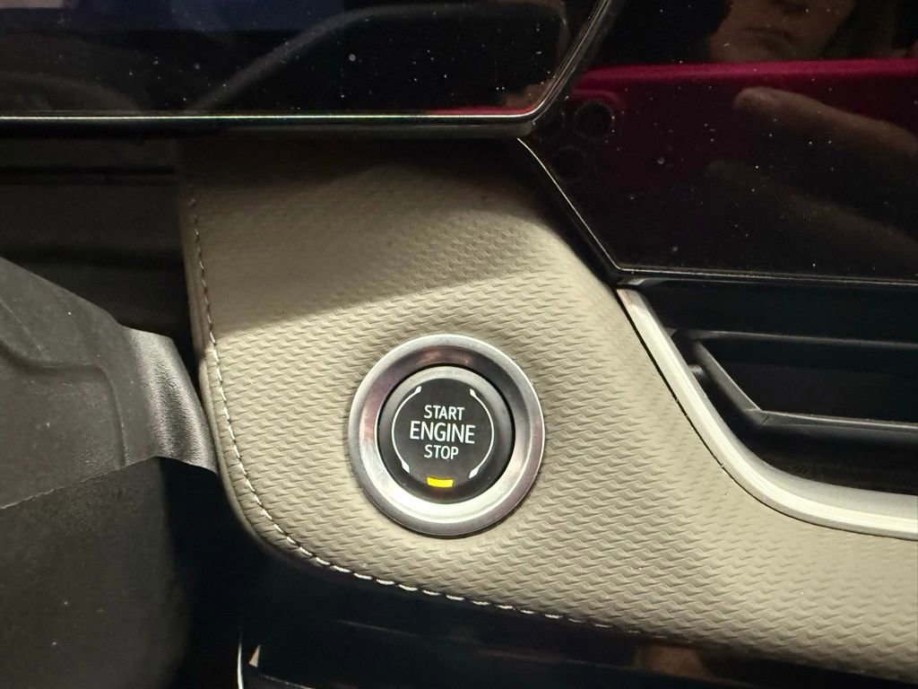 Used 2025 Chevrolet Equinox LT w/ Convenience Package II image 15