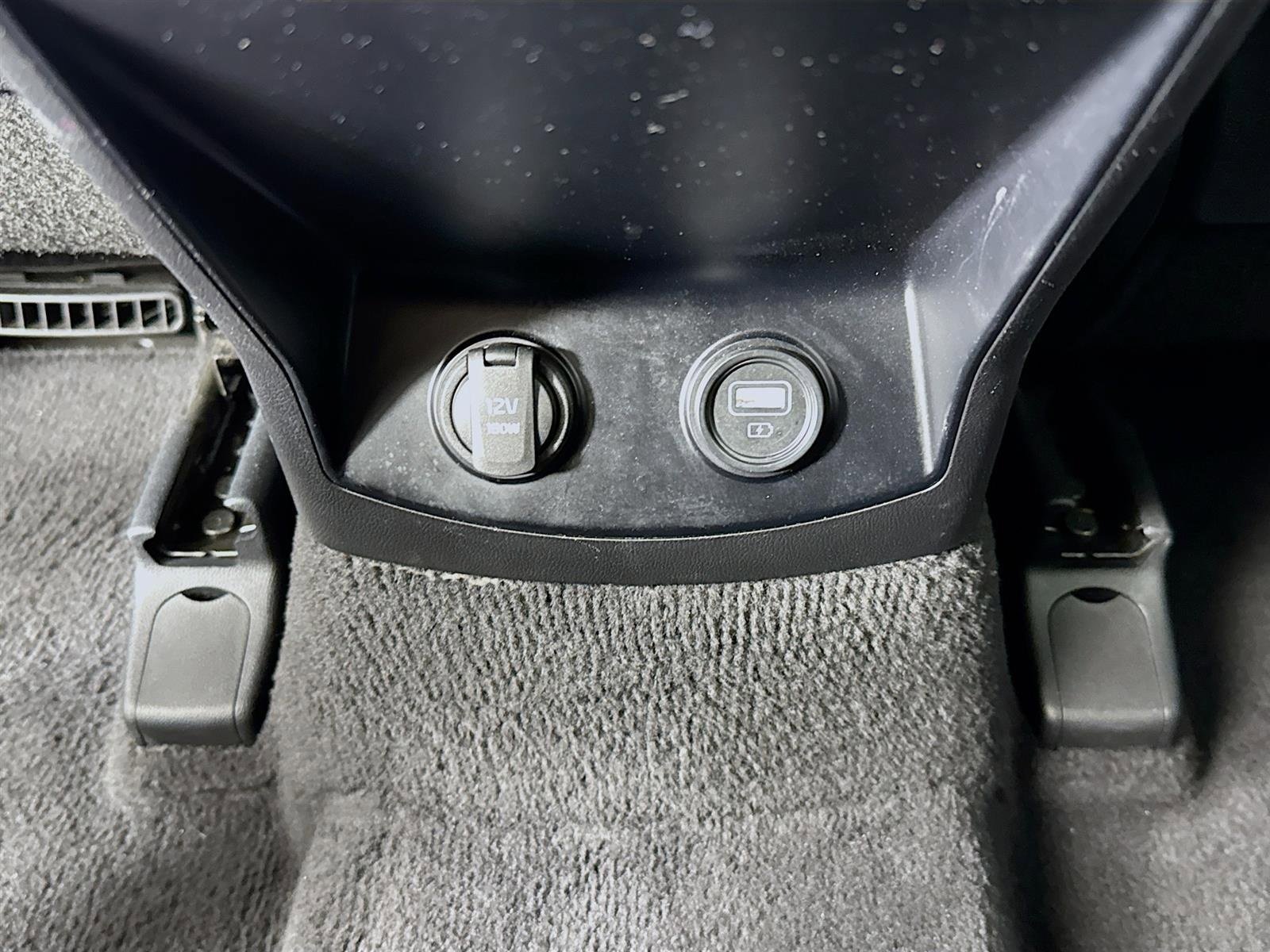 Certified 2022 Kia Sorento LX image 24