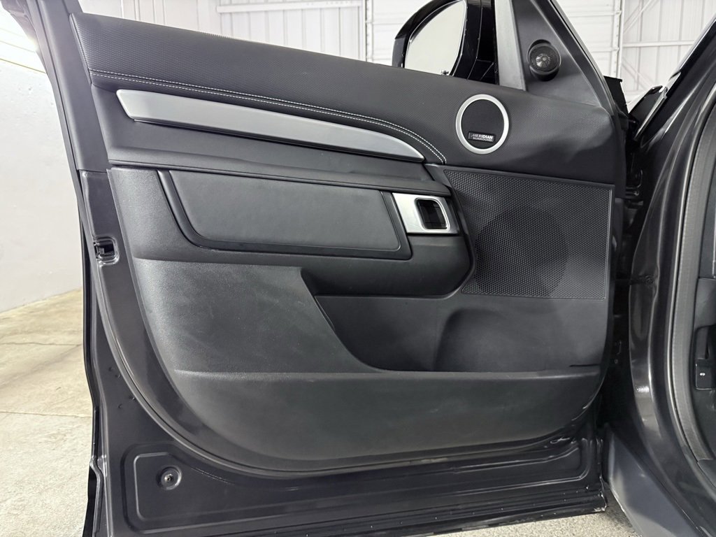 Used 2022 Land Rover Discovery HSE R-Dynamic image 21