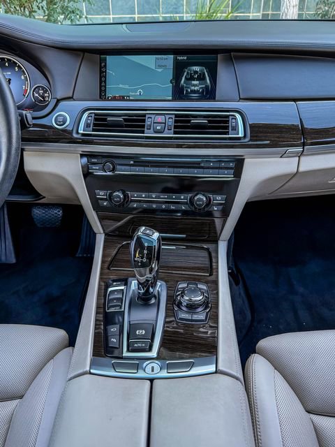 Used 2011 BMW ActiveHybrid 7 Li image 32