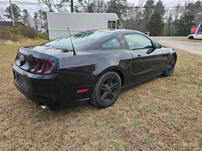 Used 2014 Ford Mustang Premium RWD image 6