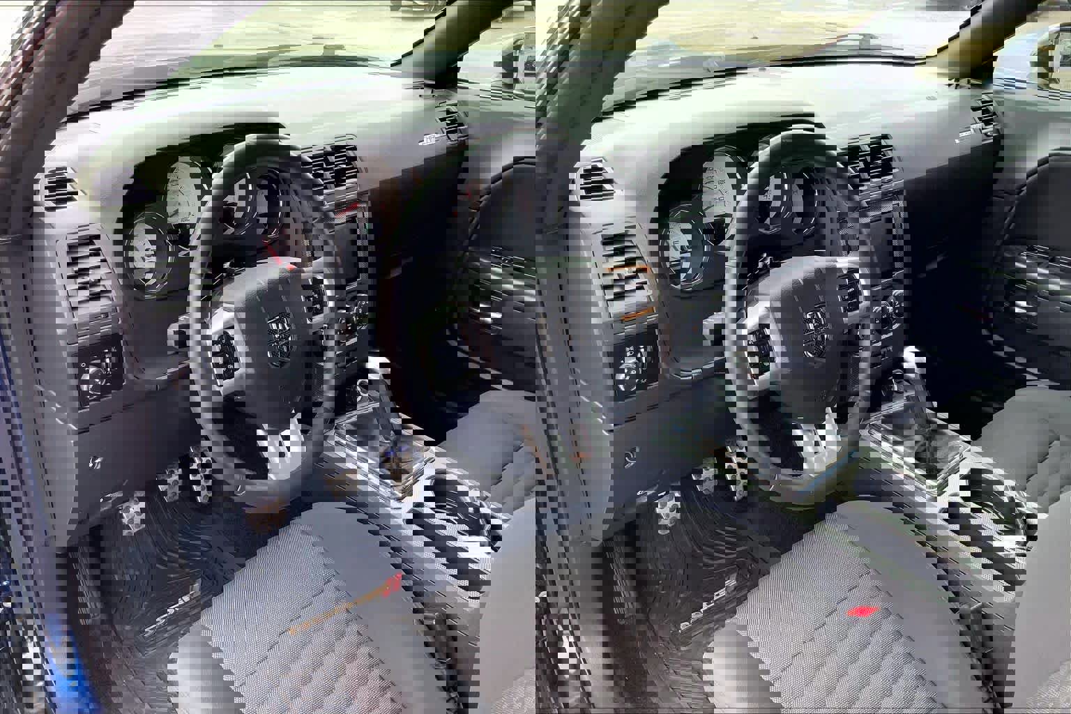 Used 2013 Dodge Challenger R/T image 17