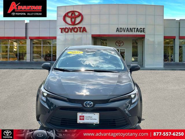 Certified 2025 Toyota Corolla LE FWD image 2