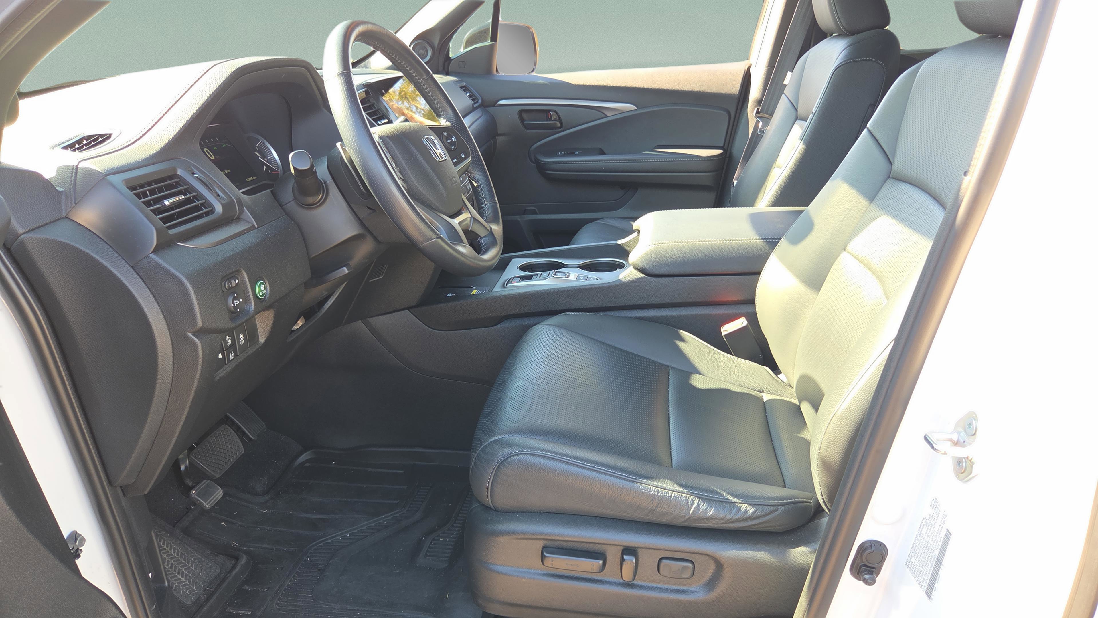 Certified 2024 Honda Passport EX-L image 10