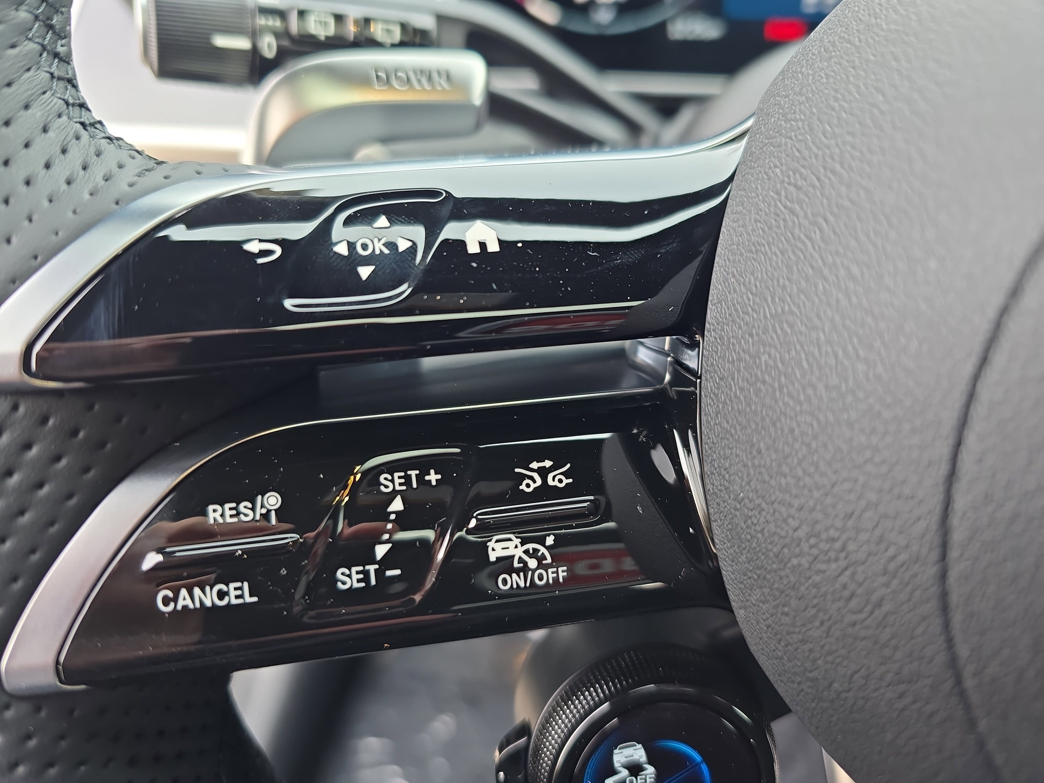 New 2026 Mercedes-Benz GLC 43 AMG 4MATIC image 17