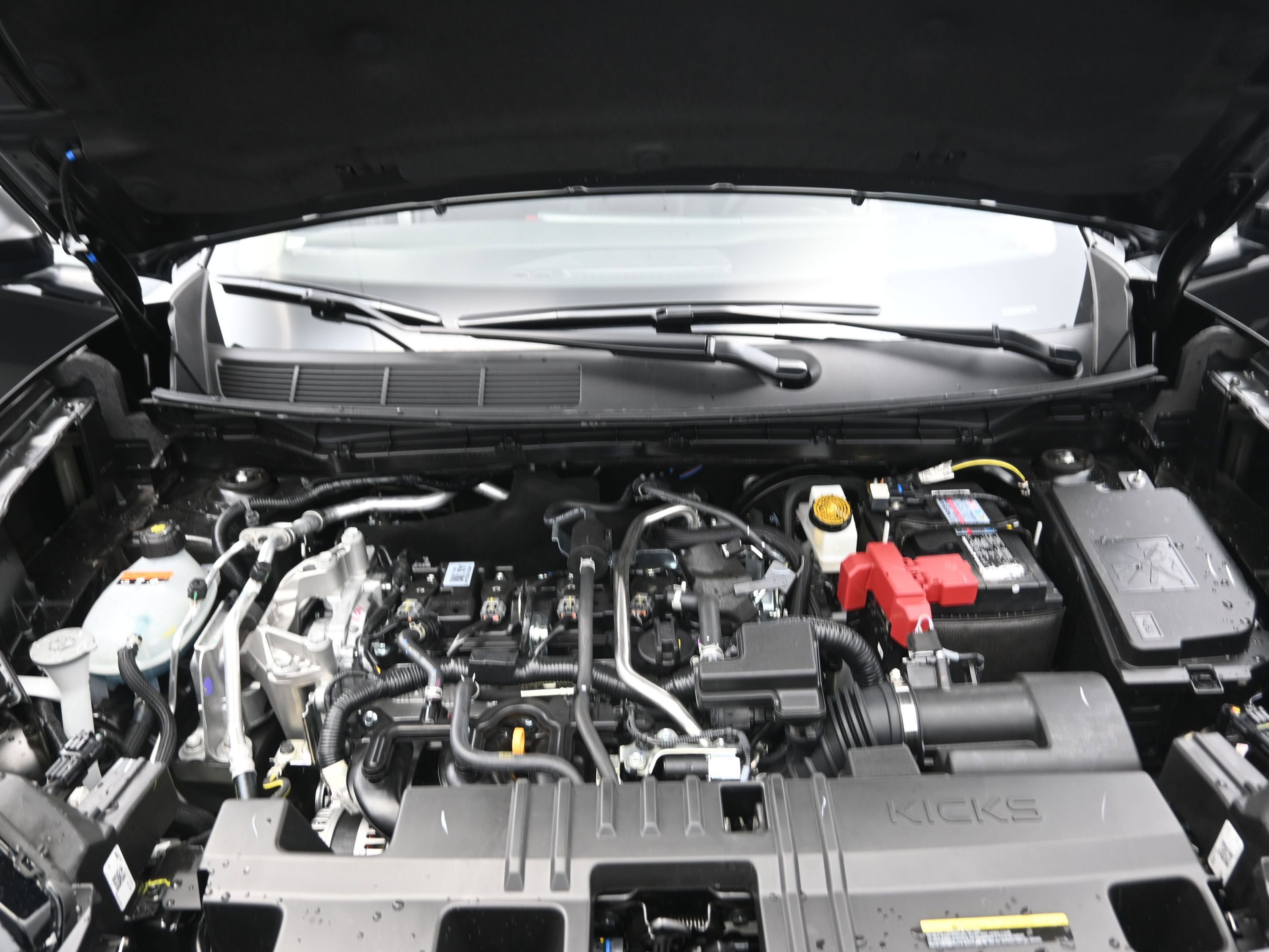 New 2026 Nissan Kicks SR w/ Cold Weather Package image 20