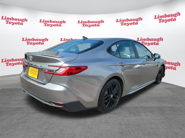 Used 2025 Toyota Camry SE image 24